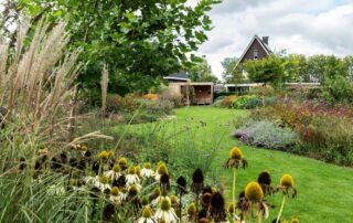 Groene tuin bij LipsGroen voor alle seizoenen